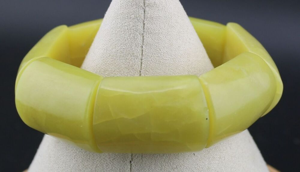 Chunky 3/4" wide Green Serpentine Stone Stretch Bracelet 6"